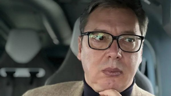 ВУЧИЋ ПОСЛЕ РАЗГОВОРА СА СРБИМА СА КиМ: Нема повлачења! Предаја није опција! Живела Србија ВУЧИЋ ПОСЛЕ РАЗГОВОРА СА СРБИМА СА КиМ: Нема повлачења! Предаја није опција! Живела Србија
