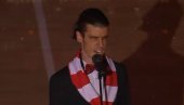 СЛЕПИ МОМАК ГАНУО СРЦА СВИХ У АРЕНИ: Навија за Звезду и пева лепше од Бочелија (ВИДЕО) СЛЕПИ МОМАК ГАНУО СРЦА СВИХ У АРЕНИ: Навија за Звезду и пева лепше од Бочелија (ВИДЕО)