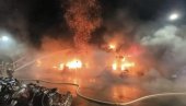 ДРАМАТИЧНЕ СЦЕНЕ: Пожар прогутао стамбену зграду на Тајвану, има мртвих (ФОТО/ВИДЕО) ДРАМАТИЧНЕ СЦЕНЕ: Пожар прогутао стамбену зграду на Тајвану, има мртвих (ФОТО/ВИДЕО)