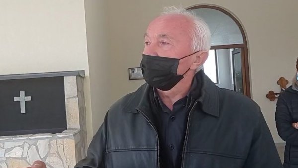ВЕРА ПРЕМИНУЛА УСРЕД ХАОСА НА КИМ: Муж несрећне жене - Ништа се није видело од сузавца, ја сам издржао, а она није ВЕРА ПРЕМИНУЛА УСРЕД ХАОСА НА КИМ: Муж несрећне жене - Ништа се није видело од сузавца, ја сам издржао, а она није
