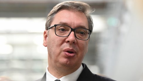 NIJE TO KURTI SMISLIO, VEĆ NEČIJA PAMET - Vučić: Hapsili su čokoladice sa dugim cevima i oklopnim vozilima NIJE TO KURTI SMISLIO, VEĆ NEČIJA PAMET - Vučić: Hapsili su čokoladice sa dugim cevima i oklopnim vozilima