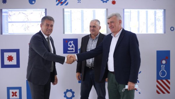 НАСТАВАК ПОДРШКЕ У ОКВИРУ НИС-ОВОГ ПРОГРАМА ЗАЈЕДНИЦИ ЗАЈЕДНО: Систем видео-надзора за Машинско-саобраћајну школу Чачак НАСТАВАК ПОДРШКЕ У ОКВИРУ НИС-ОВОГ ПРОГРАМА ЗАЈЕДНИЦИ ЗАЈЕДНО: Систем видео-надзора за Машинско-саобраћајну школу Чачак