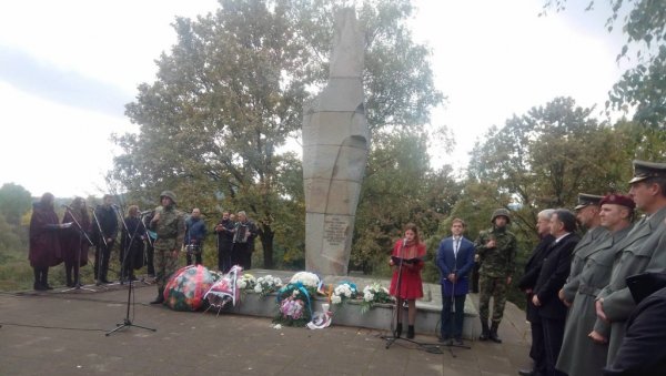 СЕЋАЊЕ НА НАЈВЕЋЕ СТРАДАЊЕ СЕЉАКА: Пре тачно 80 година у селима Горњег Јадра немачки фашисти су убили 3.000 мештана СЕЋАЊЕ НА НАЈВЕЋЕ СТРАДАЊЕ СЕЉАКА: Пре тачно 80 година у селима Горњег Јадра немачки фашисти су убили 3.000 мештана
