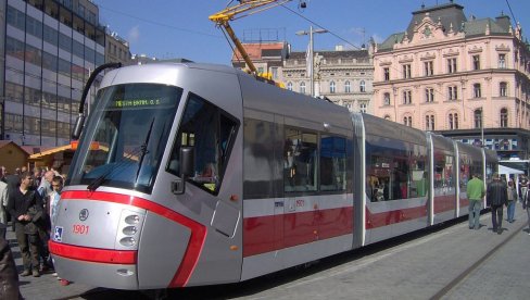 ŠKODA ĆE PRAVITI TRAMVAJE I U SRBIJI: Goran Vesić u Pragu - češki gigant do kraja 2021. godine stiže u Kragujevac ŠKODA ĆE PRAVITI TRAMVAJE I U SRBIJI: Goran Vesić u Pragu - češki gigant do kraja 2021. godine stiže u Kragujevac