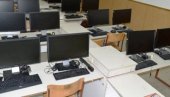 ДОНАЦИЈА ШКОЛИ: Двадесет рачунара унапредиће рад образовне установе у Рековцу ДОНАЦИЈА ШКОЛИ: Двадесет рачунара унапредиће рад образовне установе у Рековцу