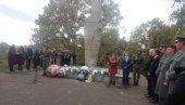 НА НАМА ЈЕ ДА СЕ СЕЋАМО ЖРТАВА: Помен страдалим жртвама фашиста у селима Горњег Јадра НА НАМА ЈЕ ДА СЕ СЕЋАМО ЖРТАВА: Помен страдалим жртвама фашиста у селима Горњег Јадра