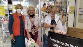 САКУПЉАЈУ НАМИРНИЦЕ ЗА НАРОДНУ КУХИЊУ: Хуманост чланица Кола српских сестара у Крушевцу САКУПЉАЈУ НАМИРНИЦЕ ЗА НАРОДНУ КУХИЊУ: Хуманост чланица Кола српских сестара у Крушевцу