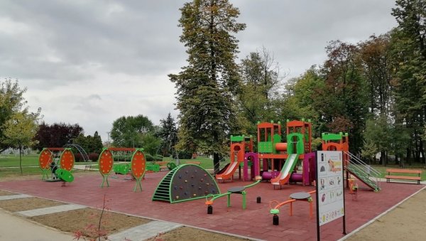 ТЕРЕН И ЗА ДЕЦУ С ПОСЕБНИМ ПОТРЕБАМА: Одлагање кривичног гоњења у правосуђу Крушевцу донело ново игралиште ТЕРЕН И ЗА ДЕЦУ С ПОСЕБНИМ ПОТРЕБАМА: Одлагање кривичног гоњења у правосуђу Крушевцу донело ново игралиште