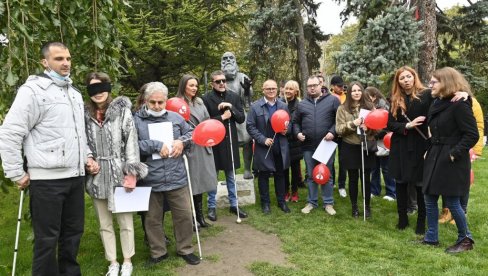 ГОРАН ВЕСИЋ: Једнаке шансе за слепе и слабовиде ГОРАН ВЕСИЋ: Једнаке шансе за слепе и слабовиде