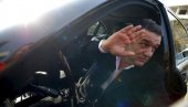 УЗНЕМИРУЈУЋА ИЗЈАВА БЕКАЛИЈА: Ставите на сто вакцину и пиштољ, одабрао бих пиштољ УЗНЕМИРУЈУЋА ИЗЈАВА БЕКАЛИЈА: Ставите на сто вакцину и пиштољ, одабрао бих пиштољ