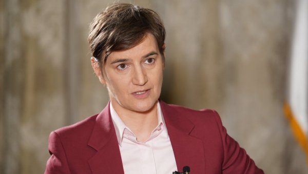 ЈЕДНО ПИТАЊЕ СТУДЕНТЕ НАЈВИШЕ ЗАНИМА: Брнабић о раду контакт центра ЈЕДНО ПИТАЊЕ СТУДЕНТЕ НАЈВИШЕ ЗАНИМА: Брнабић о раду контакт центра