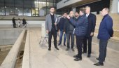 САНАЦИЈА БАЗЕНА ДО НОВЕ ГОДИНЕ: Милош Вучевић обишао радове на Спенс-у (ФОТО) САНАЦИЈА БАЗЕНА ДО НОВЕ ГОДИНЕ: Милош Вучевић обишао радове на Спенс-у (ФОТО)