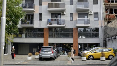 HRKALOVIĆ ŽIVELA U LUKSUZU: Sve u mermeru, a fontana na terasi HRKALOVIĆ ŽIVELA U LUKSUZU: Sve u mermeru, a fontana na terasi