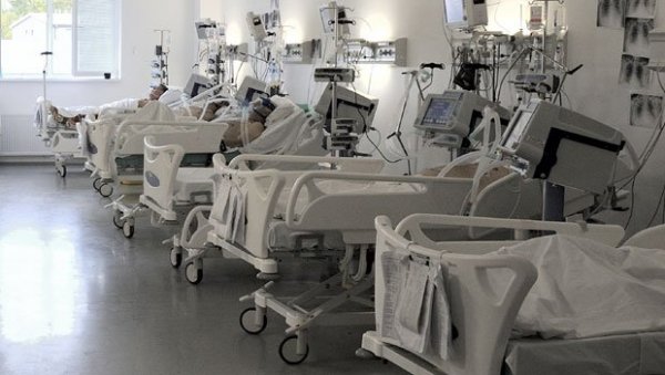 ЦЕНА ПИЛУЛЕ 400 ДОЛАРА: Србија прва у Европи набавља најновије лекове против короне ЦЕНА ПИЛУЛЕ 400 ДОЛАРА: Србија прва у Европи набавља најновије лекове против короне
