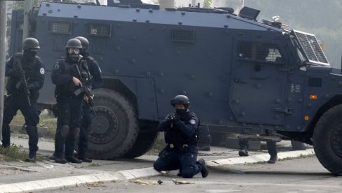 PRIVEDEN JOŠ JEDAN SRBIN NA KIM: Pozvali ga da izađe ispred kuće, pa ga uhapsili PRIVEDEN JOŠ JEDAN SRBIN NA KIM: Pozvali ga da izađe ispred kuće, pa ga uhapsili