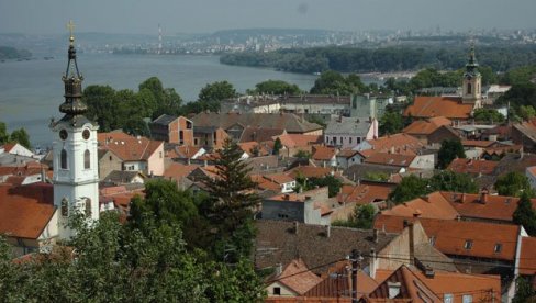 ЗЕМУНЦИ ДИСАЛИ НАЈТЕЖЕ: Загађење озонског омотача јуче знатно мање у односу на претходни дан и период ЗЕМУНЦИ ДИСАЛИ НАЈТЕЖЕ: Загађење озонског омотача јуче знатно мање у односу на претходни дан и период