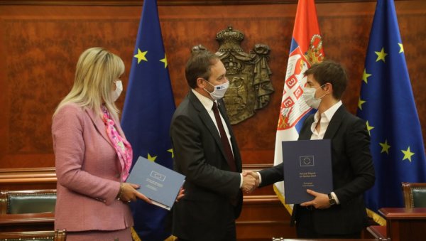 ПЛУС ЗА ПРИВРЕДУ, А ВЕЖУ НАМ НОГЕ КОСОВОМ: Извештај Европске комисије о напретку наше земље, препоручено отварање два кластера ПЛУС ЗА ПРИВРЕДУ, А ВЕЖУ НАМ НОГЕ КОСОВОМ: Извештај Европске комисије о напретку наше земље, препоручено отварање два кластера