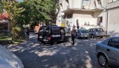 ORUŽANA PLJAČKA U NIKŠIĆU: Ranjen radnik obezbeđenja, razbojnici sa plenom pobegli džipom ORUŽANA PLJAČKA U NIKŠIĆU: Ranjen radnik obezbeđenja, razbojnici sa plenom pobegli džipom