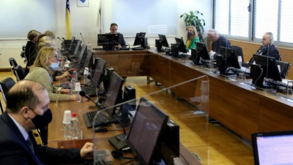 СДА ЧИСТИ ПРАВОСУЂЕ ОД НЕПОДОБНИХ! Шта се крије иза смене Гордане Тадић СДА ЧИСТИ ПРАВОСУЂЕ ОД НЕПОДОБНИХ! Шта се крије иза смене Гордане Тадић