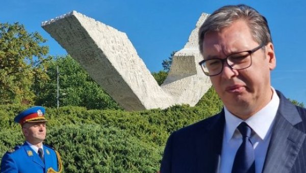 ПРЕДСЕДНИК ВУЧИЋ У ШУМАРИЦАМА: Ту децу Шумадије и Србије никада нећемо заборавити! (ФОТО) ПРЕДСЕДНИК ВУЧИЋ У ШУМАРИЦАМА: Ту децу Шумадије и Србије никада нећемо заборавити! (ФОТО)