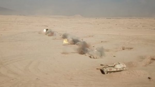 СВОМ СНАГОМ: Моћни маневри ОДКБ недалеко од границе са Авганистаном СВОМ СНАГОМ: Моћни маневри ОДКБ недалеко од границе са Авганистаном