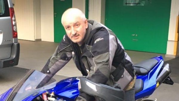 ЏОНИЋ СЕ НАСМЕЈАО НА СМРТ ЂОКИЋА: Адвокати Јојке открили како се Горан понашао током саслушања (ВИДЕО) ЏОНИЋ СЕ НАСМЕЈАО НА СМРТ ЂОКИЋА: Адвокати Јојке открили како се Горан понашао током саслушања (ВИДЕО)