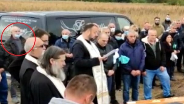 ПОРОДИЧНЕ ВЕЗЕ КРВЉУ НАТОПЉЕНЕ: Ликвидација породице Ђокић, за коју су осумњичени њихови сродници, једна у низу која је потресла Србију ПОРОДИЧНЕ ВЕЗЕ КРВЉУ НАТОПЉЕНЕ: Ликвидација породице Ђокић, за коју су осумњичени њихови сродници, једна у низу која је потресла Србију