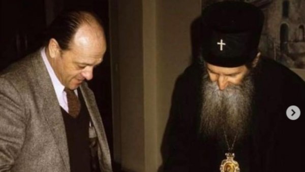 НЕ СМЕМО ЗАБОРАВИТИ ОНЕ КОЈИ СУ НАЈЗАСЛУЖНИЈИ ЗА ИЗГРАДЊУ ХРАМА: Патријарх се присетио професора Пешића и патријарха Германа (ФОТО) НЕ СМЕМО ЗАБОРАВИТИ ОНЕ КОЈИ СУ НАЈЗАСЛУЖНИЈИ ЗА ИЗГРАДЊУ ХРАМА: Патријарх се присетио професора Пешића и патријарха Германа (ФОТО)