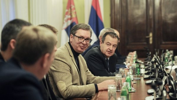 НОВОСТИ САЗНАЈУ: Шта је предложено и договорено на дијалогу власти и опозиције - избори 3. априла, кампања по новим правилима НОВОСТИ САЗНАЈУ: Шта је предложено и договорено на дијалогу власти и опозиције - избори 3. априла, кампања по новим правилима