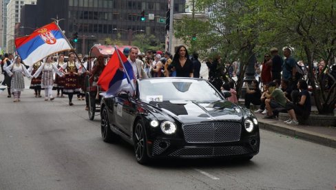 EUFORIJA: Srbi u Americi slave dolazak Novaka Đokovića (FOTO/VIDEO)