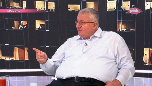 ШЕШЕЉ ЖЕСТОКО ОДГОВОРИО НА НАПАДЕ ИЗ ХРВАТСКЕ: Србија има право да своје ђаке учи научним чињеницама ШЕШЕЉ ЖЕСТОКО ОДГОВОРИО НА НАПАДЕ ИЗ ХРВАТСКЕ: Србија има право да своје ђаке учи научним чињеницама