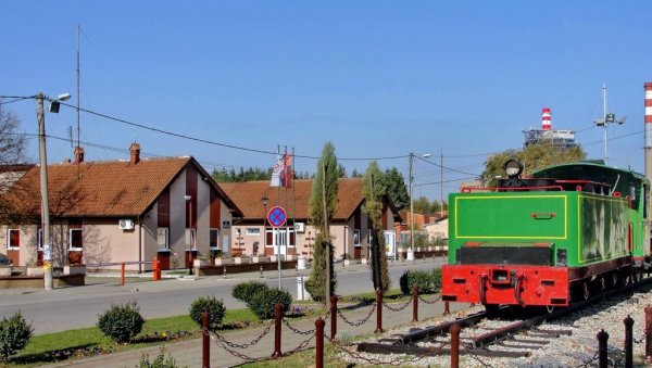 НОВИ ПОДАЦИ РЕПУБЛИЧКОГ ЗАВОДА ЗА СТАТИСТИКУ: У Костолцу просек плате 74.851 динар - ово су бројке за цео Браничевски округ НОВИ ПОДАЦИ РЕПУБЛИЧКОГ ЗАВОДА ЗА СТАТИСТИКУ: У Костолцу просек плате 74.851 динар - ово су бројке за цео Браничевски округ
