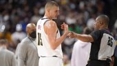JOKIĆ ZAVRŠIO NA POSTERU: Brutalan potez Finca bacio Nikolu na parket (VIDEO) JOKIĆ ZAVRŠIO NA POSTERU: Brutalan potez Finca bacio Nikolu na parket (VIDEO)