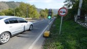 ВОЗАЧИ ОПРЕЗ: Радови на путевима, формирана колона теретњака на Градини ВОЗАЧИ ОПРЕЗ: Радови на путевима, формирана колона теретњака на Градини