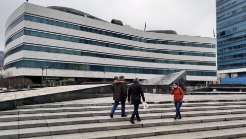 BEZ FOTELJA OSTALI KOŠARAC I AMIDŽIĆ: Na hitnoj sednici Parlamentarne skupštine BiH smenjeni srpski ministri BEZ FOTELJA OSTALI KOŠARAC I AMIDŽIĆ: Na hitnoj sednici Parlamentarne skupštine BiH smenjeni srpski ministri