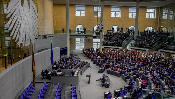 БЕЗ АМБАСАДОРА РУСИЈЕ И БЕЛОРУСИЈЕ: Седница немачког Бундестага поводом 80 година од завршетка Другог светског рата БЕЗ АМБАСАДОРА РУСИЈЕ И БЕЛОРУСИЈЕ: Седница немачког Бундестага поводом 80 година од завршетка Другог светског рата