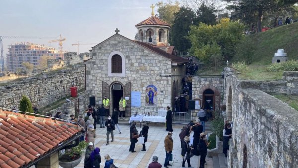 У ЧАШУ САМО СА ИЗВОРА СВЕТЕ ПЕТКЕ: Лоши резултати последње анализе квалитета изворске воде са јавних чесама