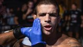 CRNOGORAC TRAŽI DA GA KAMENUJU: MMA zvezdu u ringu pretukao Jutjuber (VIDEO) CRNOGORAC TRAŽI DA GA KAMENUJU: MMA zvezdu u ringu pretukao Jutjuber (VIDEO)
