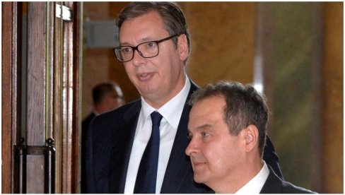 ВУЧИЋ ОТЕРАО ДАЧИЋА У БОЛНИЦУ ЈУТРОС СА КОМЕМОРАЦИЈЕ: Шокирао се када је видео како Дачић изгледа и тешко дише