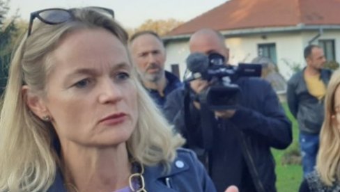 SAD JE JASNO KO STOJI IZA PROTESTA: Viola fon Kramon otvoreno poziva na promenu vlasti u Srbiji (FOTO) SAD JE JASNO KO STOJI IZA PROTESTA: Viola fon Kramon otvoreno poziva na promenu vlasti u Srbiji (FOTO)