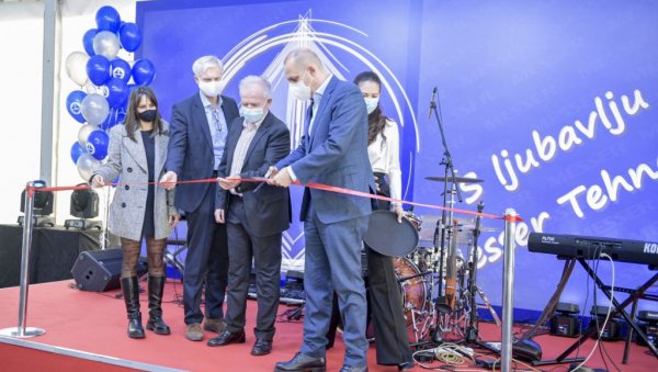 МИНИСТАР ЛОНЧАР : Компанија Месер је пријатељ, омогућила стабилно и сигурно снабдевање кисеоником МИНИСТАР ЛОНЧАР : Компанија Месер је пријатељ, омогућила стабилно и сигурно снабдевање кисеоником