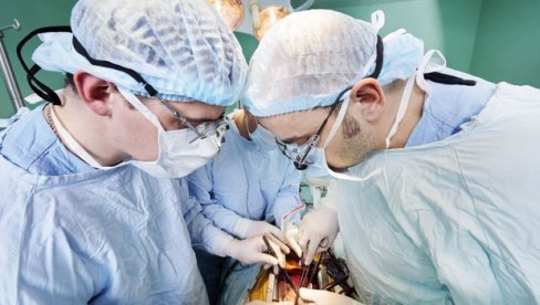 OPORAVAK AMERIKANKE SA TRANSPLANTIRANIM BUBREGOM SVINJE: Potpuno zdrava posle samo dva meseca OPORAVAK AMERIKANKE SA TRANSPLANTIRANIM BUBREGOM SVINJE: Potpuno zdrava posle samo dva meseca