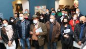 GRAĐANI ŽELJNI UMETNOSTI: Otvoren 64. Oktobarski salon u Šapcu (FOTO) GRAĐANI ŽELJNI UMETNOSTI: Otvoren 64. Oktobarski salon u Šapcu (FOTO)