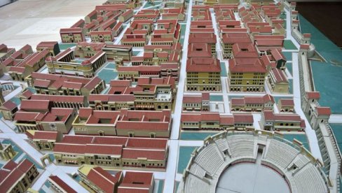 СКЛАЊАЈУ АСФЛАТ ЗБОГ КЛИМАТСКИХ РОМЕНА: Италијанска престоница добила аутиномни статус и почела „велико спремање“ Вечног града СКЛАЊАЈУ АСФЛАТ ЗБОГ КЛИМАТСКИХ РОМЕНА: Италијанска престоница добила аутиномни статус и почела „велико спремање“ Вечног града