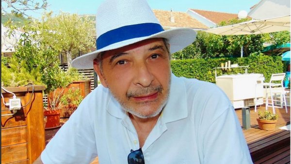 ГЛЕДАЛИ СТЕ ГА У ПОЗНАТИМ СЕРИЈАМА - АЛИ НИСТЕ ЗНАЛИ ОВО: Небојша Кундачина оженио је 32 године млађу колегиницу! (ФОТО) ГЛЕДАЛИ СТЕ ГА У ПОЗНАТИМ СЕРИЈАМА - АЛИ НИСТЕ ЗНАЛИ ОВО: Небојша Кундачина оженио је 32 године млађу колегиницу! (ФОТО)