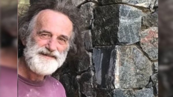 СКРИВАО СЕ 29 ГОДИНА ДА ГА НЕ ИЗРУЧЕ ЈУГОСЛАВИЈИ: Дарко побегао из затвора и живео надомак Сиднеја, предао се због короне (ВИДЕО) СКРИВАО СЕ 29 ГОДИНА ДА ГА НЕ ИЗРУЧЕ ЈУГОСЛАВИЈИ: Дарко побегао из затвора и живео надомак Сиднеја, предао се због короне (ВИДЕО)