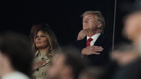 ТРАМП СЕ КАНДИДУЈЕ ЗА ПРЕДСЕДНИКА? Милионер каже да је већ одлучио да ли ће учествовати на изборима 2024. ТРАМП СЕ КАНДИДУЈЕ ЗА ПРЕДСЕДНИКА? Милионер каже да је већ одлучио да ли ће учествовати на изборима 2024.