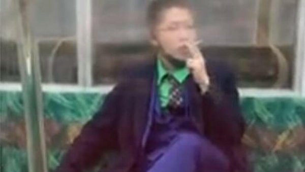 НОВИ НАПАД У ВОЗУ У ТОКИЈУ: Нападач изазвао пожар у вагону, имитирао Џокера који је недавно повредио 17 људи НОВИ НАПАД У ВОЗУ У ТОКИЈУ: Нападач изазвао пожар у вагону, имитирао Џокера који је недавно повредио 17 људи