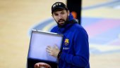 ДЕЛИЈЕ И ГРОБАРИ НА НОГАМА! Никола Миротић стигао у Београд (ВИДЕО) ДЕЛИЈЕ И ГРОБАРИ НА НОГАМА! Никола Миротић стигао у Београд (ВИДЕО)