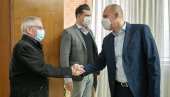 ИСТАКНУТИ ШПАНСКИ ДОКТОР ЛЕЧИ СРПСКУ ДЕЦУ: Министар здравља примио хирурга Вентуру ИСТАКНУТИ ШПАНСКИ ДОКТОР ЛЕЧИ СРПСКУ ДЕЦУ: Министар здравља примио хирурга Вентуру